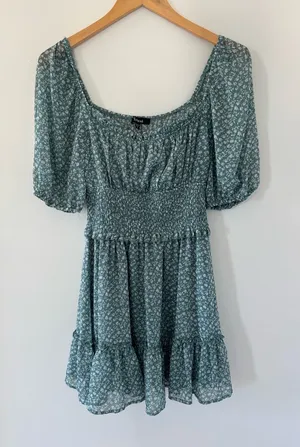 Trixxi Green Floral Midi Dress Size S thumbnail 1
