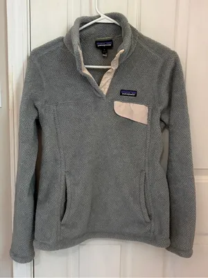 Patagonia Women’s Re-Tool Snap-T Pullover in Grey with Light Pink Trim thumbnail 3