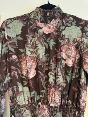 Boutique Lon sleeve maxi dress thumbnail 2