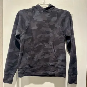 Lululemon - Loungeful Hoodie in Deep Coal Camo - Great Condition! thumbnail 4
