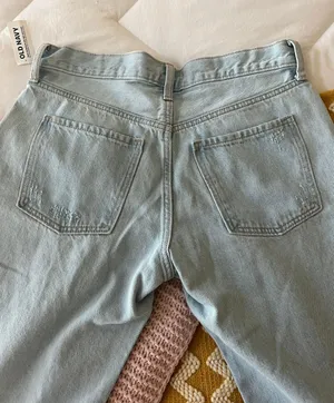 Old Navy Low Rise Slouchy Distressed Light Wash Jeans thumbnail 8