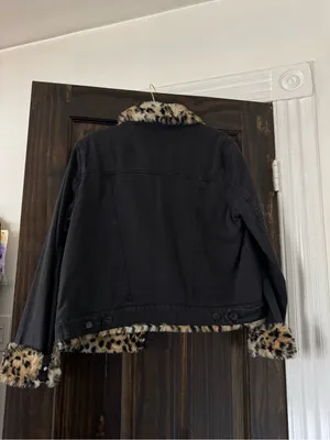Black Denim Jacket with Leopard Faux-Fur Trim and Lining thumbnail 4