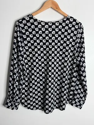 Ann Taylor Black White Floral Blouse V Neck‎ Long Sleeve Classic Workwear Medium thumbnail 3