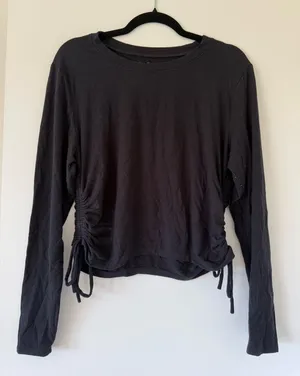 Abercrombie & Fitch Long-Sleeve Black Ruched Side Women's Top thumbnail 1