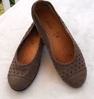 Gabor Hovercraft Brown Suede Perforated Flats Size 5.5‎ thumbnail 1