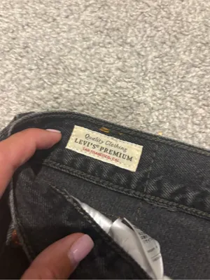 Levi’s 501® Skinny Fit High Waisted Ripped Jeans in Black - W25 L28 thumbnail 4