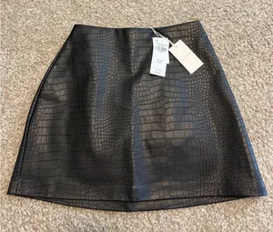 Abercrombie Faux Croc Mini Skort- Black thumbnail 1