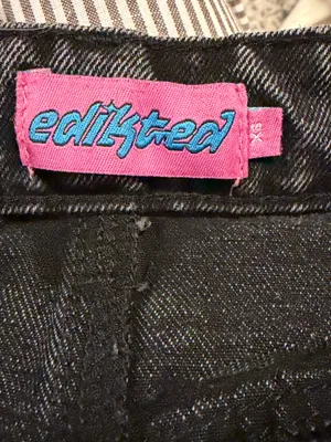 Edikted Jeans Low-Rise Black Raelynn Washed thumbnail 5