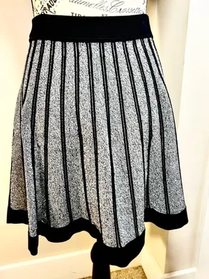 ALC Frank 💥Black Gray Marled Knit A-Line Flare Knit Skirt Pull-On Stretch Size S💛 thumbnail 7