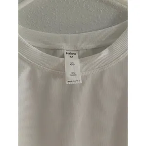 Halara Tank Womens Medium White Cropped Ribbed Yoga Crewneck Active Sporty Gym‎ thumbnail 5