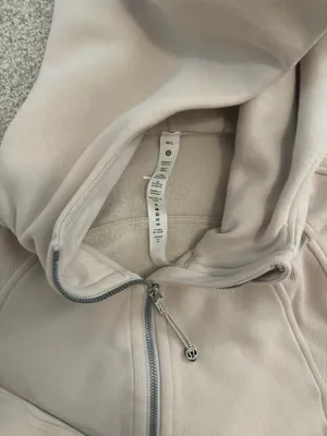 Lululemon Scuba thumbnail 2