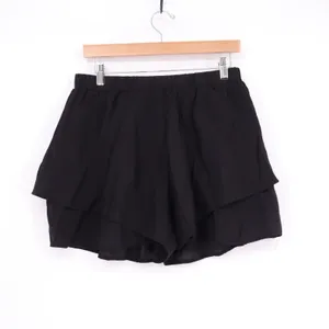 Womens Multi Layer Ruffled Shorts M Black Elastic Waist Flat Front Beach Summer thumbnail 4