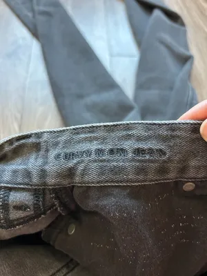 American Eagle Women's High Rise Curvy Mom Jeans Black Gray Wash Size 0 Short thumbnail 5