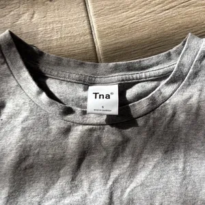 aritzia tna t shirt thumbnail 2