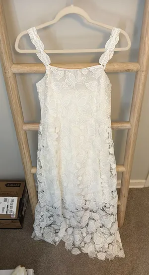 Belle and Bloom white dress thumbnail 1