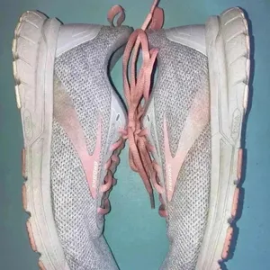 Brooks Anthem 3 Running Sneaker Women's Size 8.5 Gray Pink Peach Coral thumbnail 5