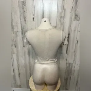 White crop top White thumbnail 3