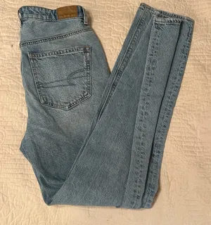 American Eagle Outfitters Light Blue Denim Jeans thumbnail 1