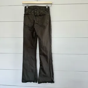 Frame Women’s 24 Olive Le Crop Mini Boot Jeans thumbnail 4