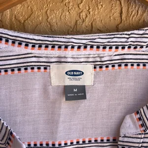 Old Navy Button Through Long Sleeve Tunic in White/Black/Pink Stripe Size Medium thumbnail 2