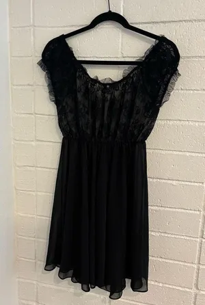 Vintage Oscar de la renta black lace nighty with bow thumbnail 4