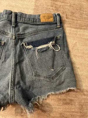 Abercrombie and Fitch high rise shorts thumbnail 4