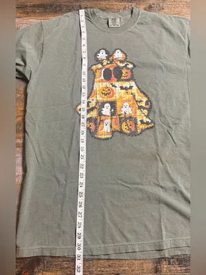 Comfort Colors Moss Short Sleeve Tee with Halloween Patch Ghost Graphic thumbnail 6
