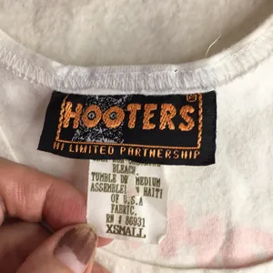 B43 Hooters Girl Worn Vintage Uniform Tank from Birmingham Alabama Size XSmall thumbnail 3