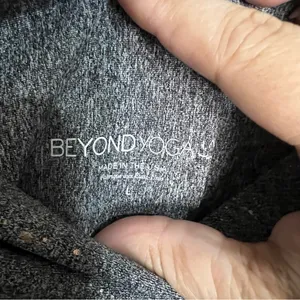 Beyond‎ Yoga Alloy Gray Ombre Rose Gold Speckled High Rise Athletic Leggings thumbnail 7