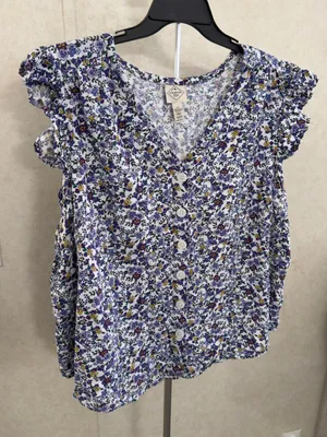 St. John's Bay White Floral Button-Front V‑Neck Blouse thumbnail 1