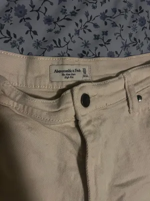 Abercrombie & Fitch Cream Denim Mom Shorts Curve Love Denim thumbnail 2