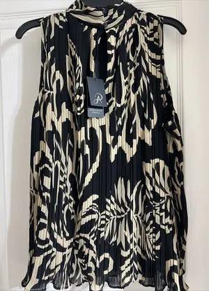 Adrianna Papell Women's Pleated Halter Too and‎ Pant Set Size M thumbnail 1