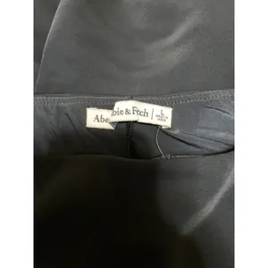 Abercrombie & Fitch Women's Black Low Waist Straight Pencil Mini Skirt Size L thumbnail 4