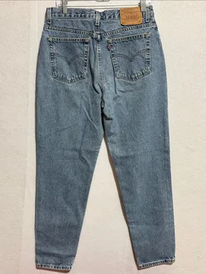 Levi's Vintage 2001 512 Women's Boyfriend Tapered Leg Jeans in Medium Blue Denim thumbnail 4