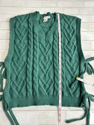 She & Sky Vintage Inspired Cable Knit V-Neck Side Tie Sweater Vest - Green thumbnail 6