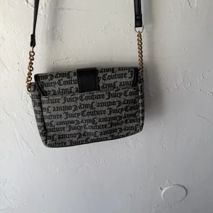 Juicy Couture Shoulder Bag Womens Black Monogram Chain Strap Purse Handbag Logo‎ thumbnail 7