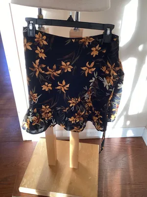 Pink Lily Two-Piece Black and Yellow Floral Crop Top and Ruffle Mini Skirt Set thumbnail 3