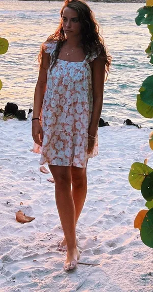 boutique Dress Pink Size M thumbnail 1