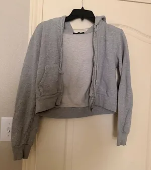 Brandy Melville Sweatshirt Cropped thumbnail 1