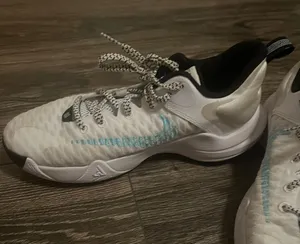 Nike Basketball Shoes Kids thumbnail 5