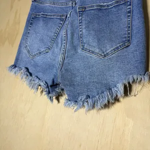 We The‎ Free by Free People Denim Shorts Women’s Size 24 Distressed Cutoff thumbnail 6