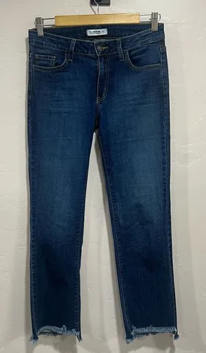 Hi-Low Straight Leg Frayed Hem Denim Pants in Medium Wash thumbnail 1