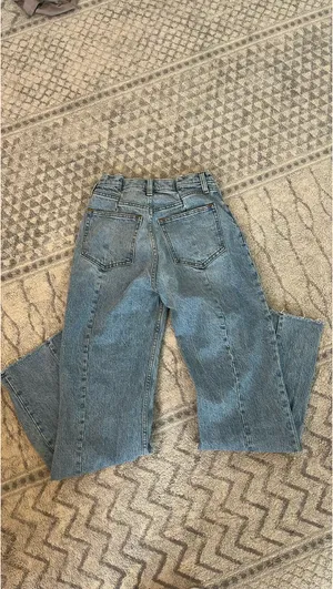 Abercrombie 90s High-Rise Jeans thumbnail 2