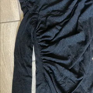 Lamarque Black Asymmetrical Long Sleeve Gown thumbnail 4