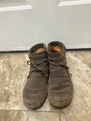UGG brown Caspia Boot thumbnail 3