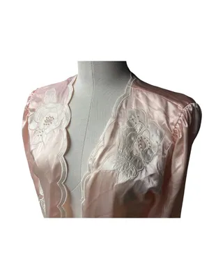 Vintage Victorias Secret Pink Satin Floral Embroidered Robe W/Scalloped Edges SM thumbnail 3