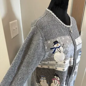 Croft & Barrow Full Zip Sweater Grey Snowman Snowflake Knit Ugly Sweater Granny thumbnail 6
