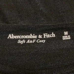 Abercrombie & Fitch Women's Black Crewneck Long Sleeve Tee T-shirt Top Size M thumbnail 3