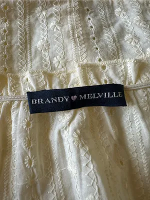 BRANDY MELVILLE Elena Top Floral Eyelet in Butter Yellow Sz. Small thumbnail 8