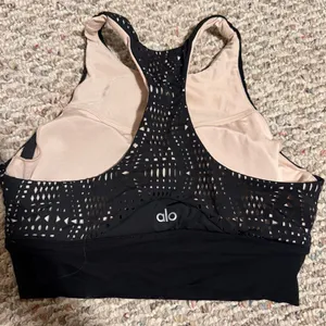 ALO Yoga Illuminate Black Nude High Neck Laser Cut Sport Bra- Size XS thumbnail 4
